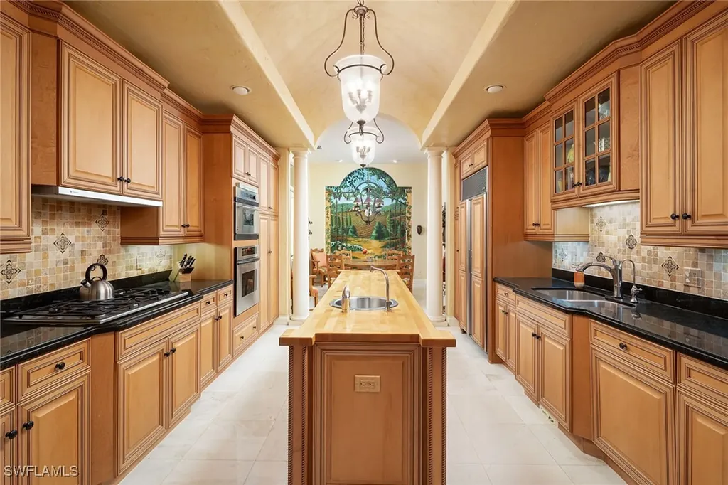 2741 Medallist Lane Naples FL 34109