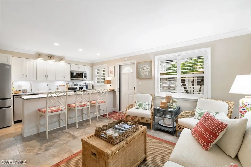 980 7th Avenue S Naples FL 34102