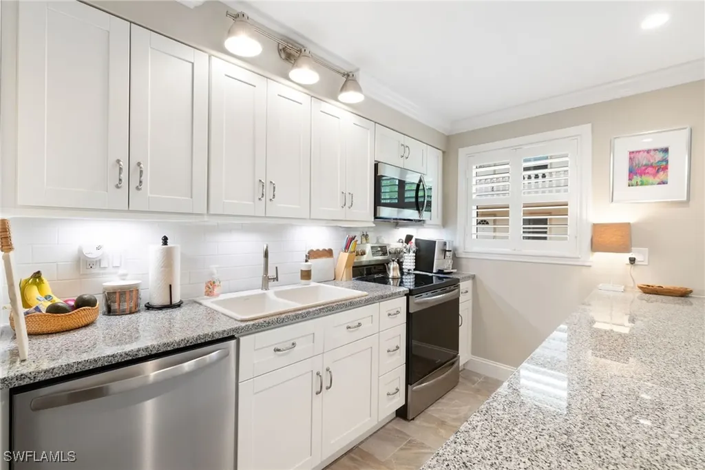 980 7th Avenue S Naples FL 34102