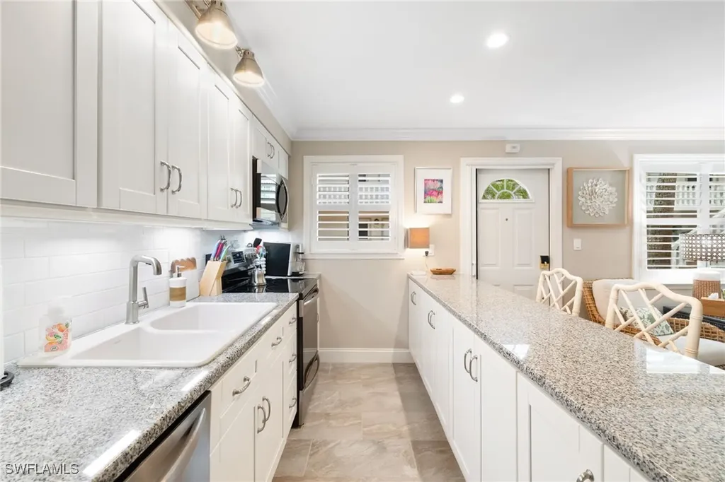 980 7th Avenue S Naples FL 34102