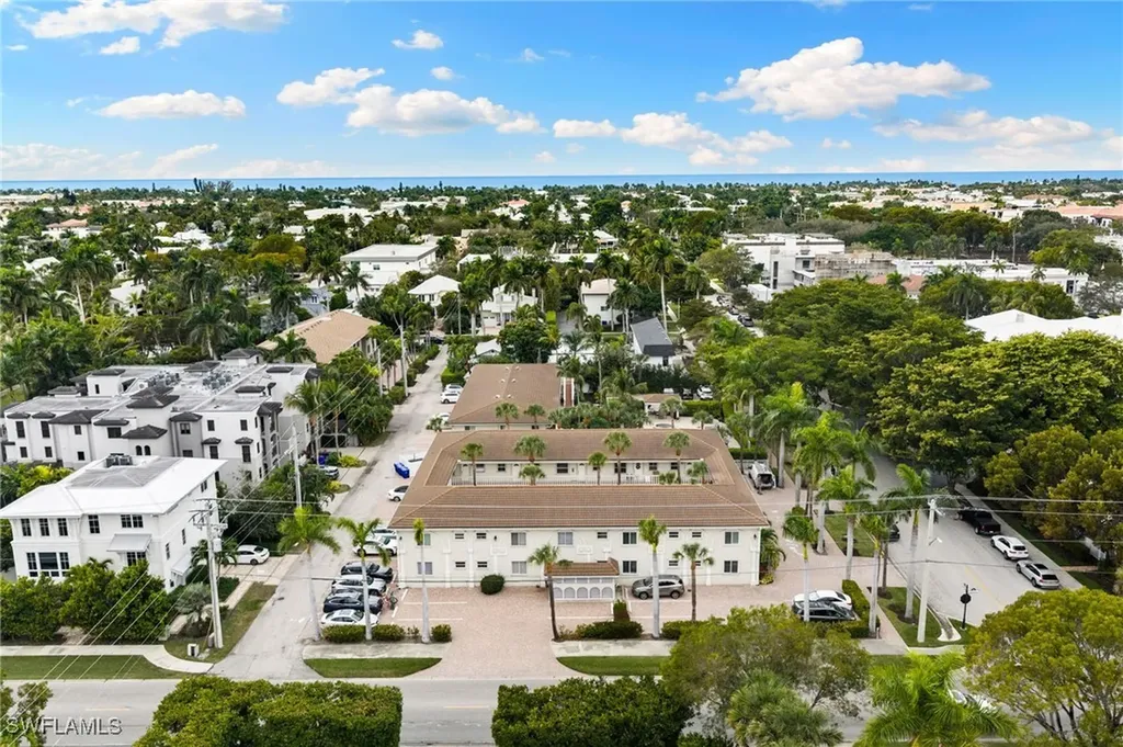 980 7th Avenue S Naples FL 34102