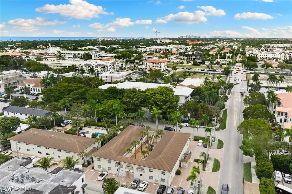 980 7th Avenue S Naples FL 34102