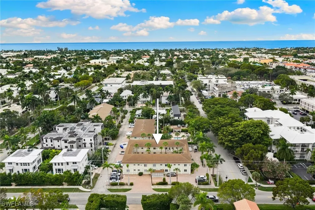 980 7th Avenue S Naples FL 34102