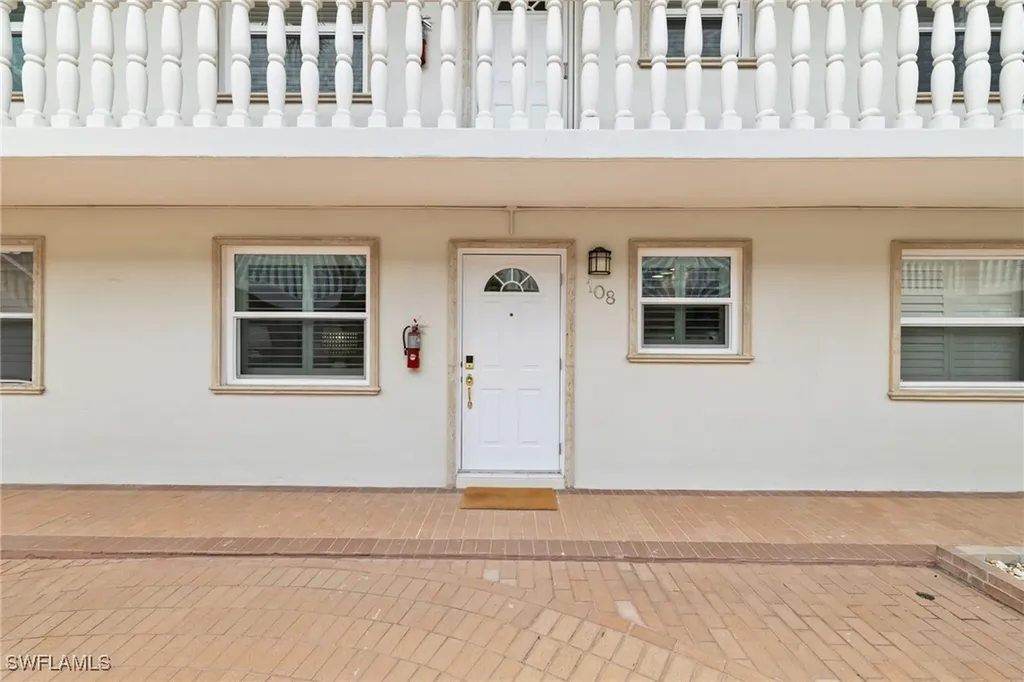 980 7th Avenue S Naples FL 34102