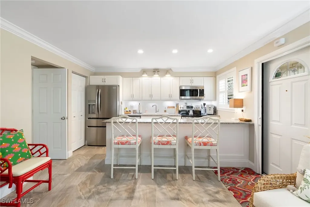 980 7th Avenue S Naples FL 34102