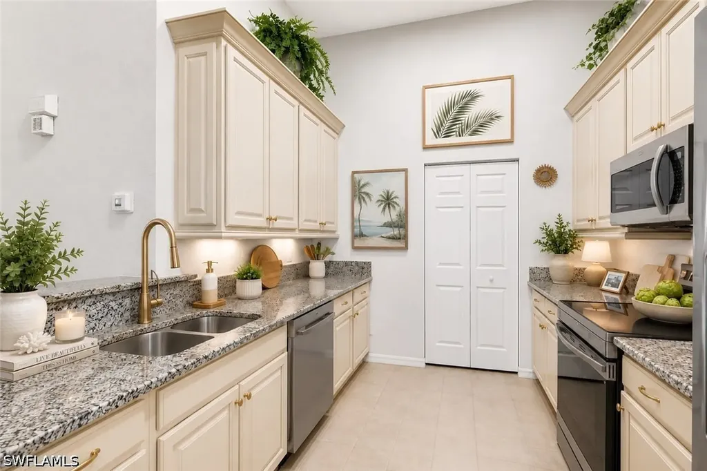 27107 N Matheson Avenue Bonita Springs FL 34135