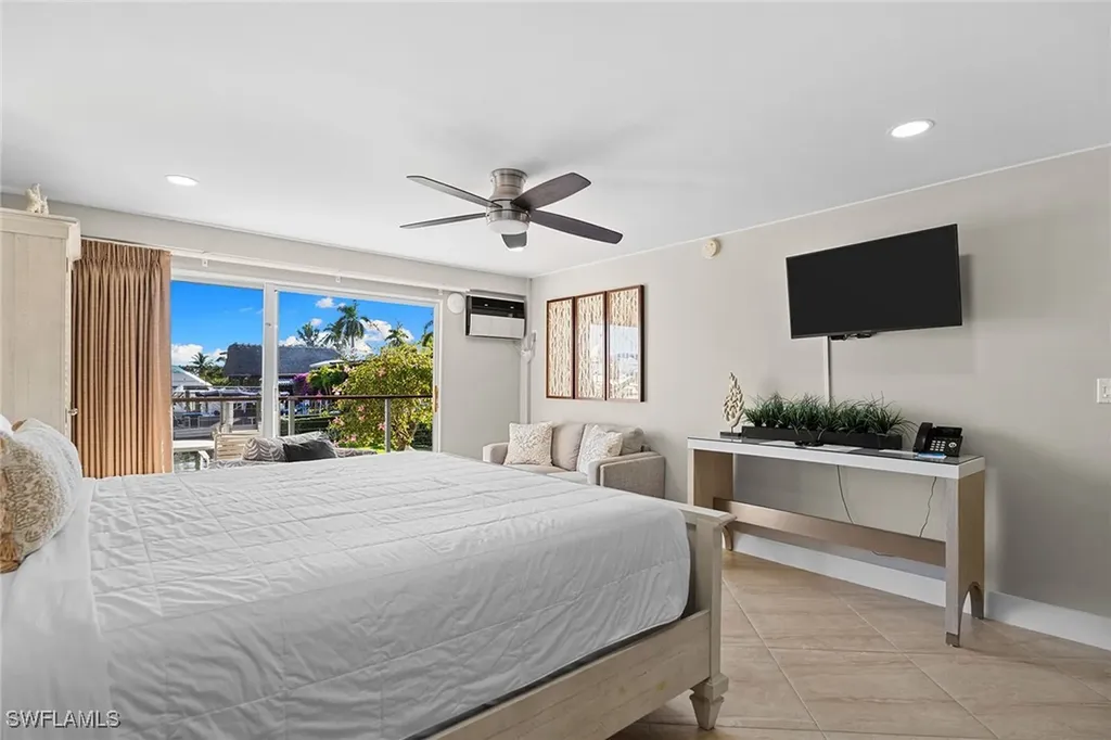 900 Broad Avenue S Naples FL 34102