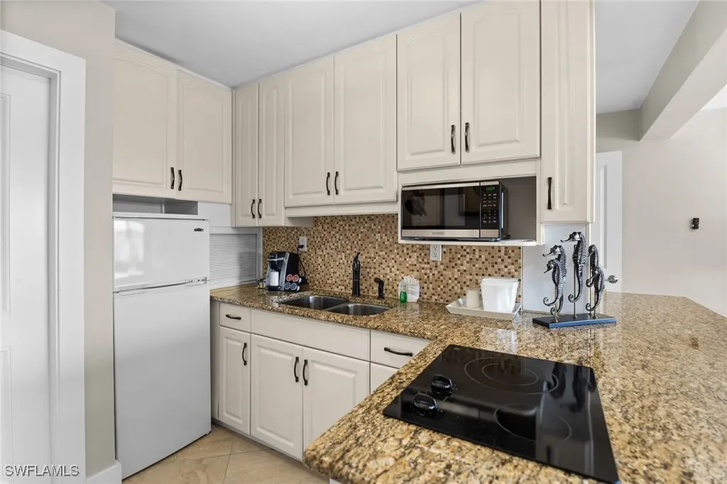 900 Broad Avenue S Naples FL 34102