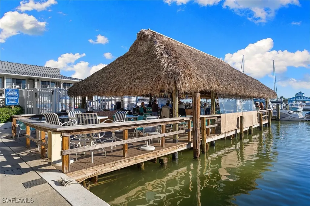 900 Broad Avenue S Naples FL 34102