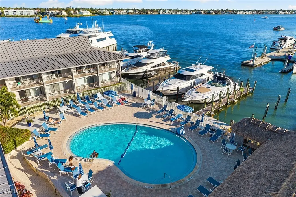 900 Broad Avenue S Naples FL 34102