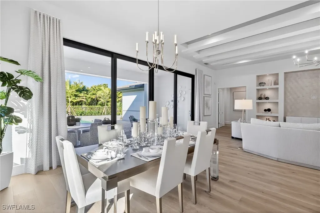 2051 Cambridge Park Drive Naples FL 34109