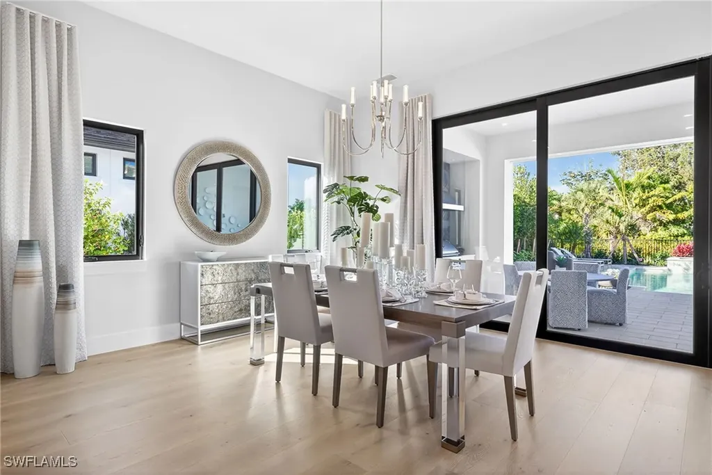 2051 Cambridge Park Drive Naples FL 34109