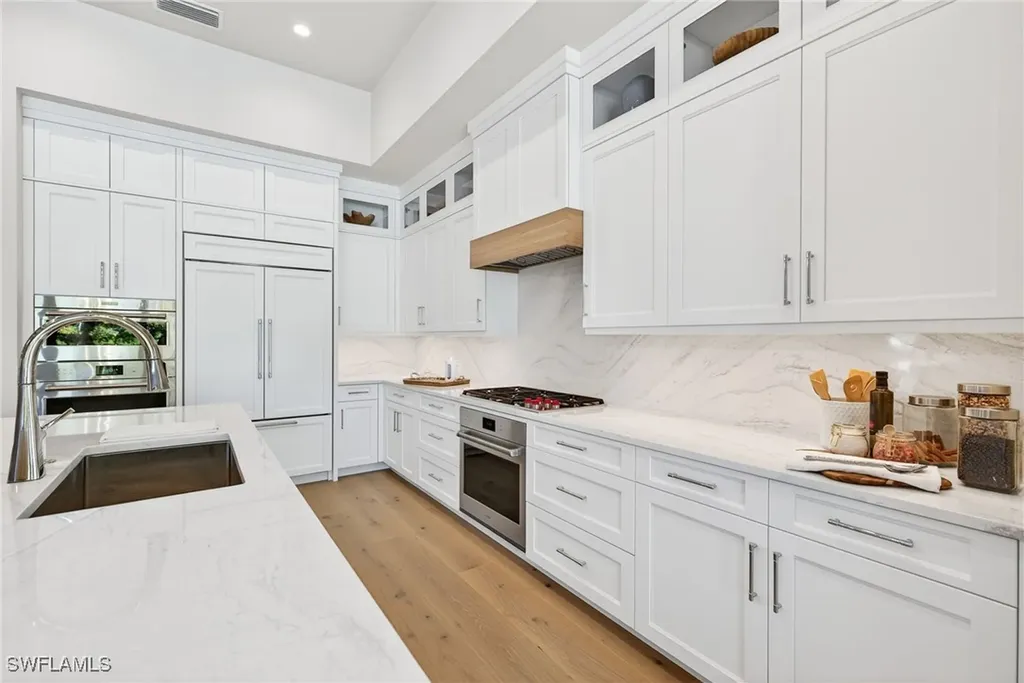 2051 Cambridge Park Drive Naples FL 34109