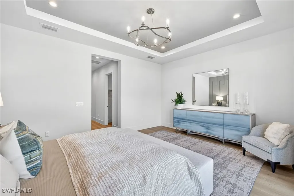 2051 Cambridge Park Drive Naples FL 34109