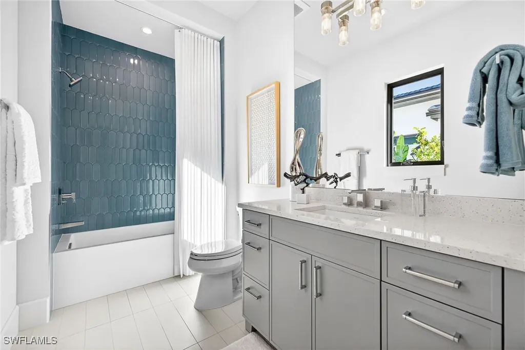 2051 Cambridge Park Drive Naples FL 34109