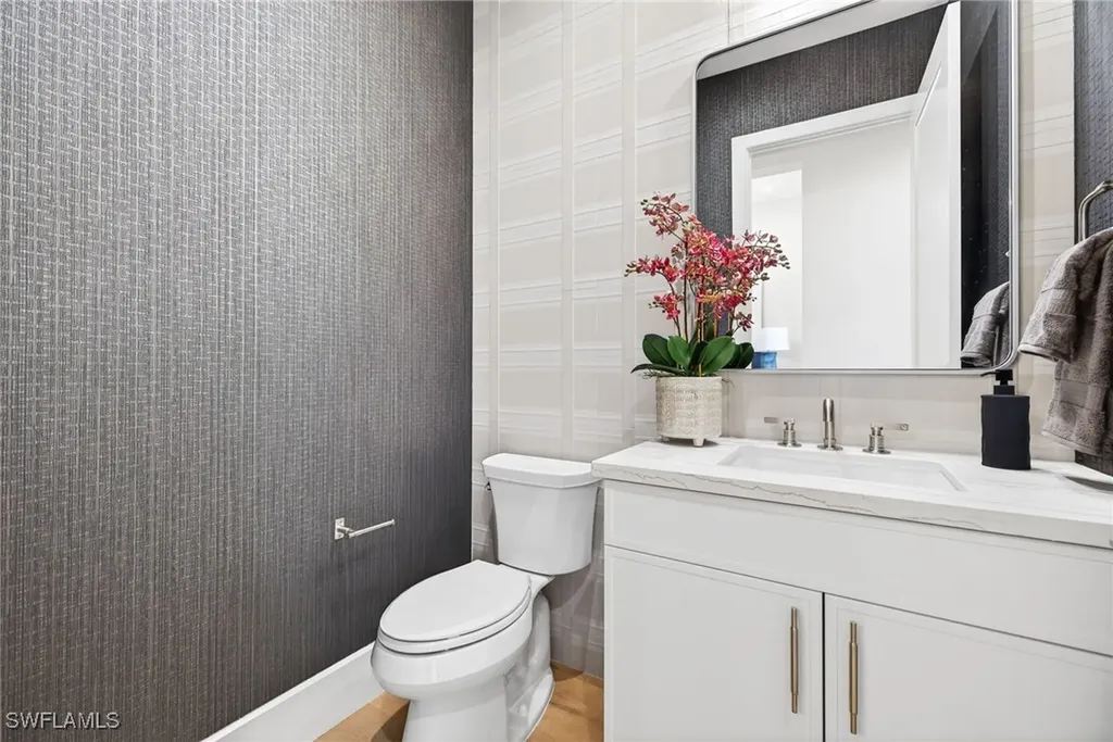 2051 Cambridge Park Drive Naples FL 34109