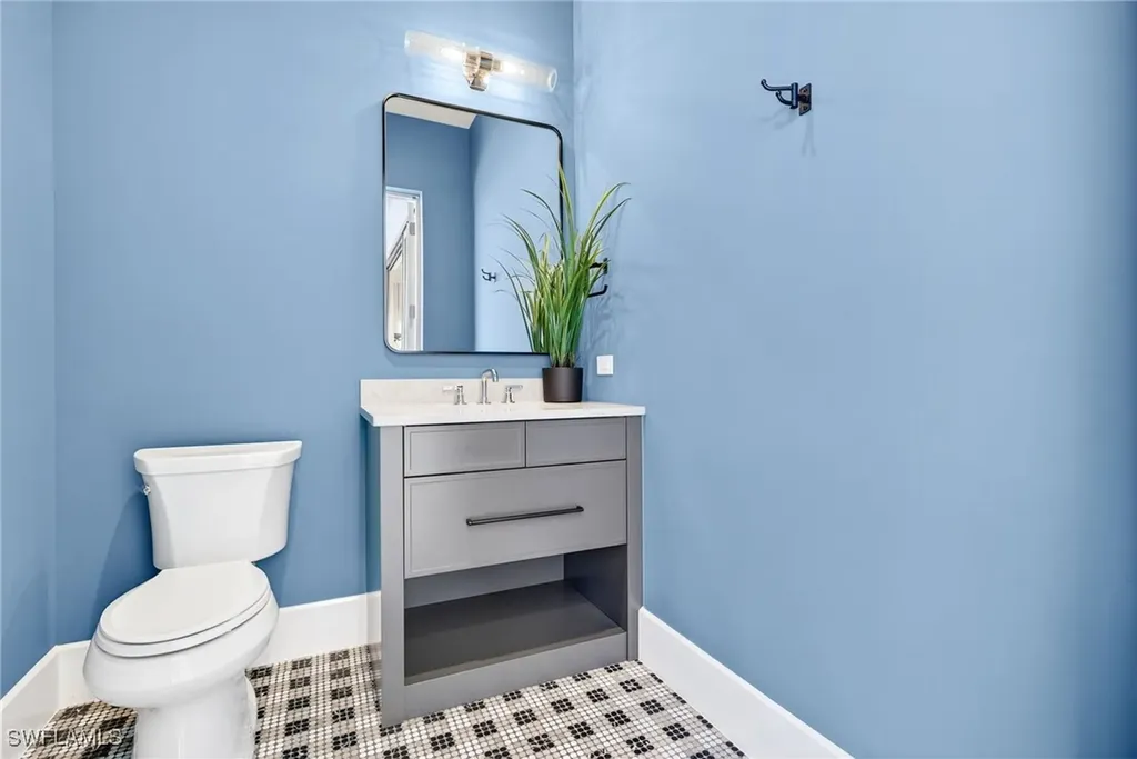 2051 Cambridge Park Drive Naples FL 34109