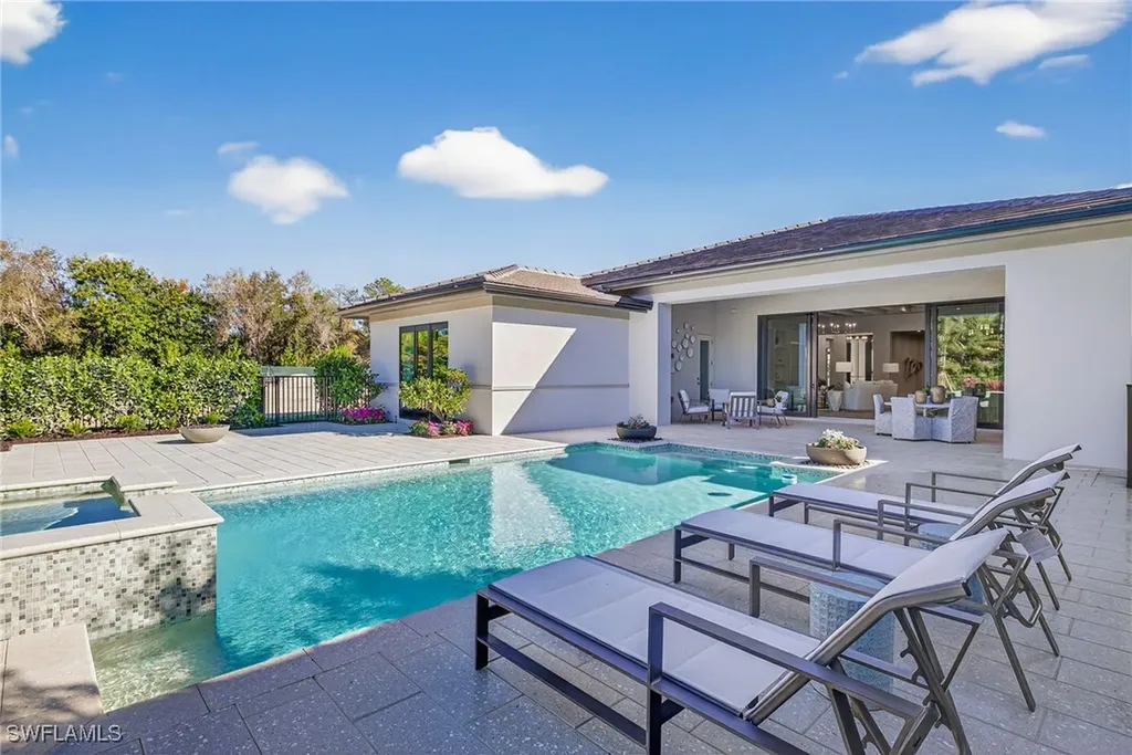 2051 Cambridge Park Drive Naples FL 34109