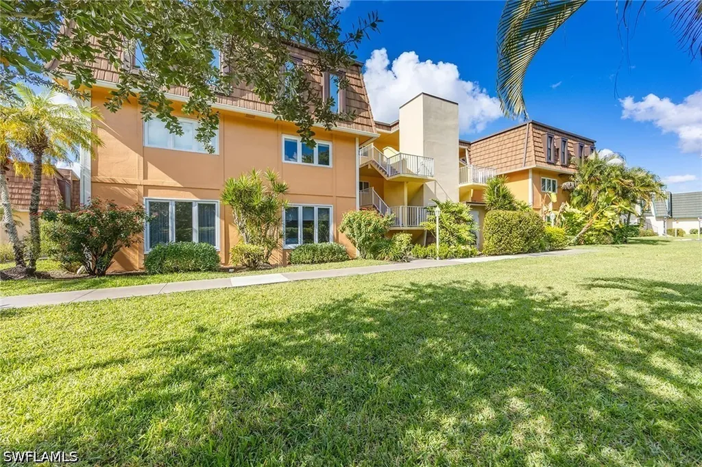 1830 Bald Eagle Drive Naples FL 34105