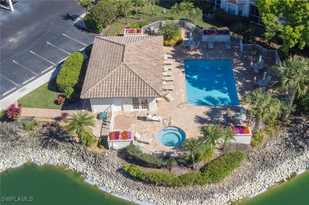 6010 Chardonnay Lane Naples FL 34119