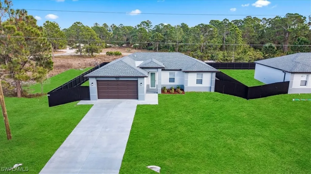 759 Silverstar Avenue S Lehigh Acres FL 33974