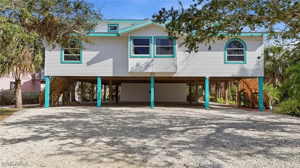 Fort Myers Beach FL, 21697/699 Indian Bayou Drive