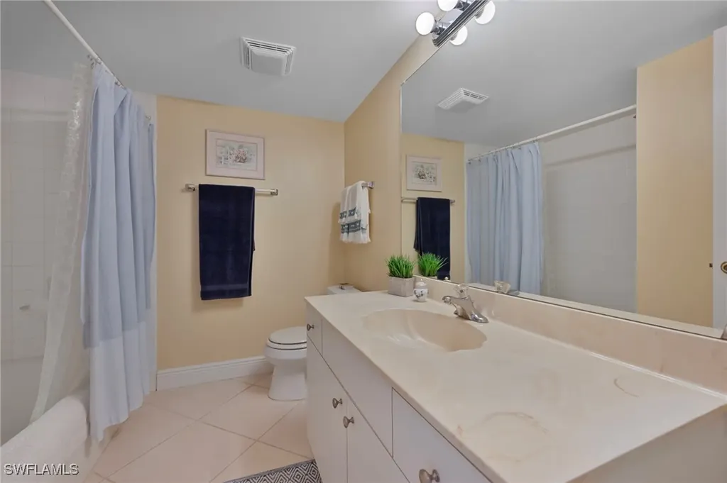 215 Cypress Way E Naples FL 34110
