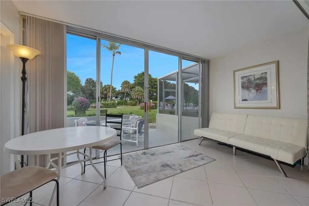 215 Cypress Way E Naples FL 34110