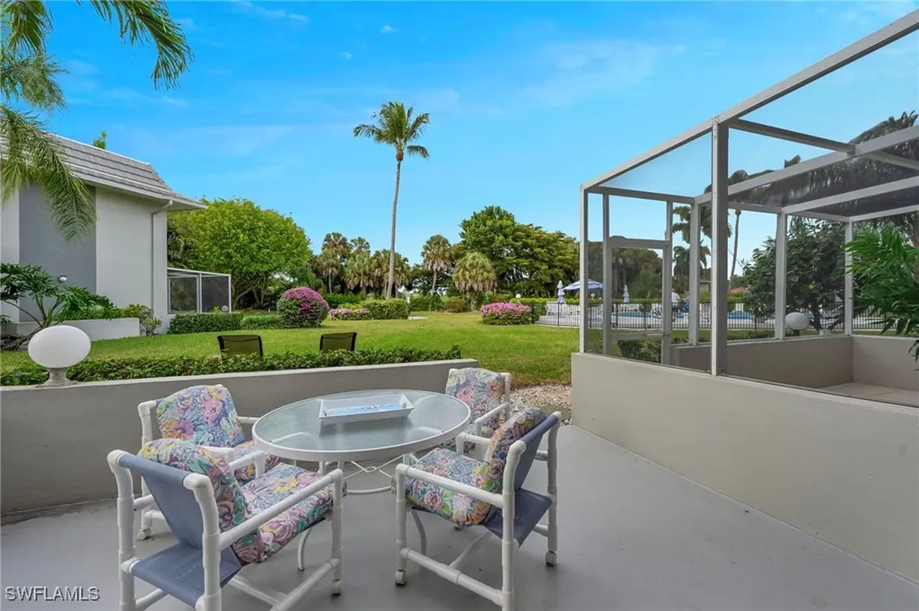 215 Cypress Way E Naples FL 34110