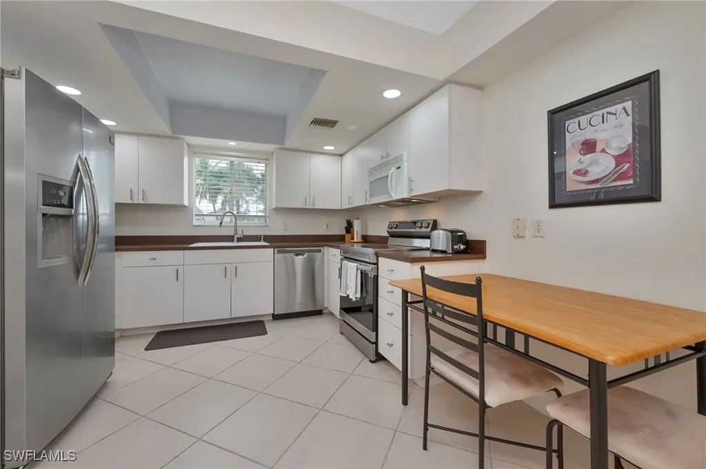 215 Cypress Way E Naples FL 34110