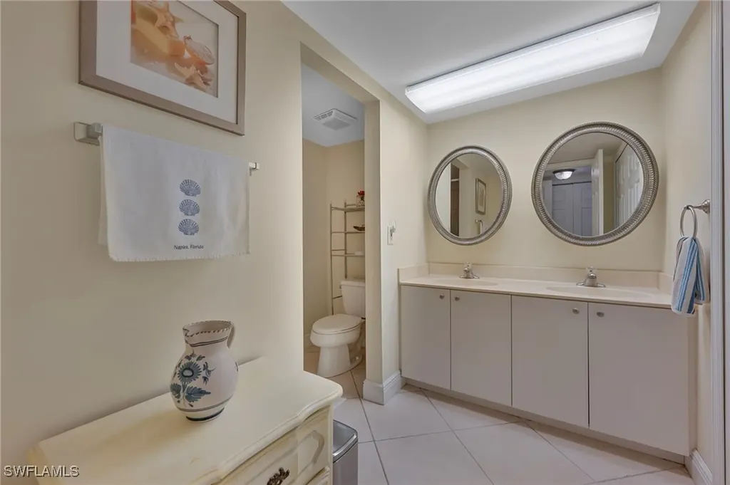 215 Cypress Way E Naples FL 34110