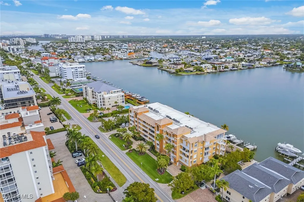 9566 Gulf Shore Drive Naples FL 34108