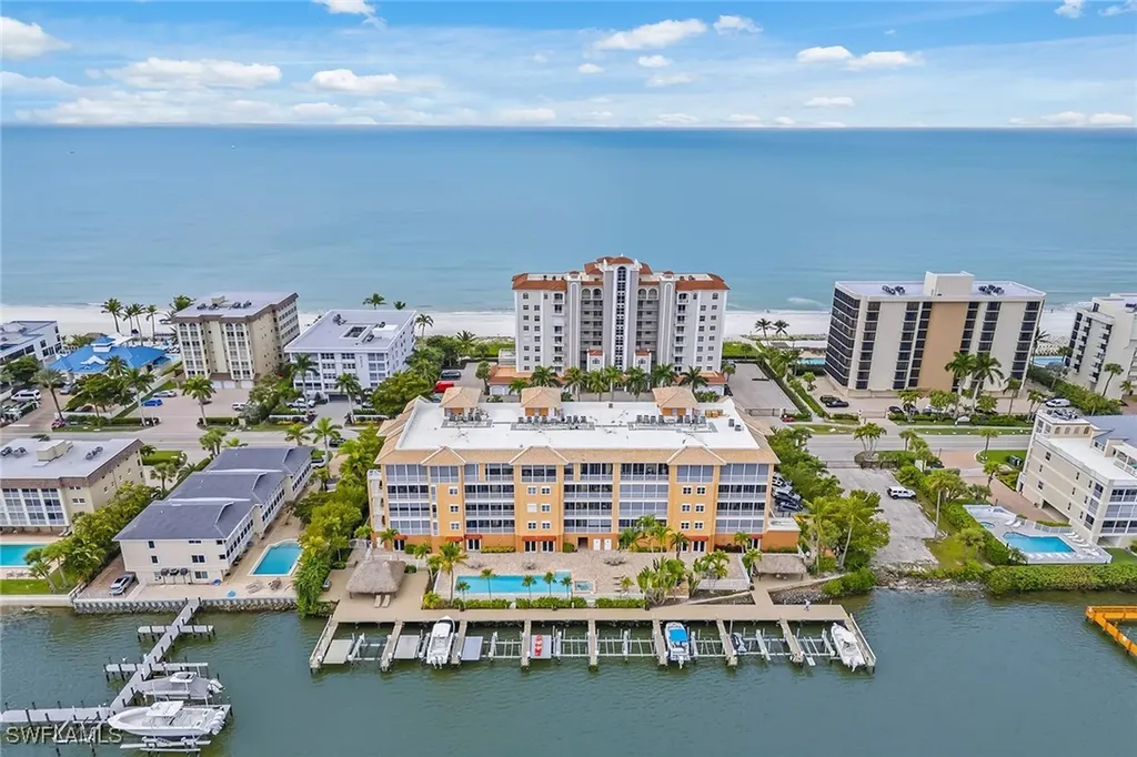 9566 Gulf Shore Drive Naples FL 34108