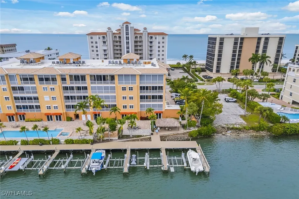 9566 Gulf Shore Drive Naples FL 34108