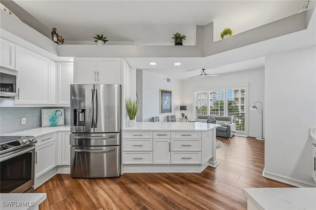 9566 Gulf Shore Drive Naples FL 34108