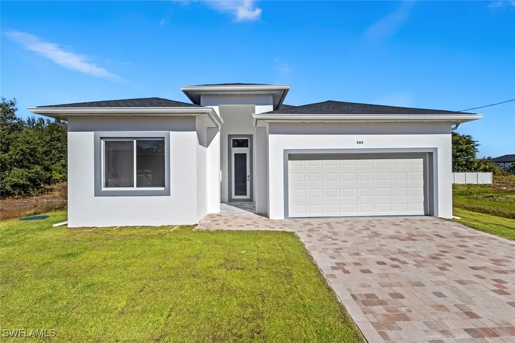 535 Manhattan Street E Lehigh Acres FL 33974