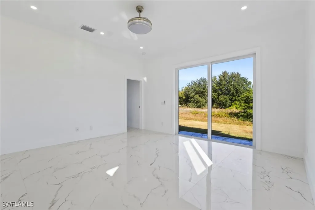 535 Manhattan Street E Lehigh Acres FL 33974