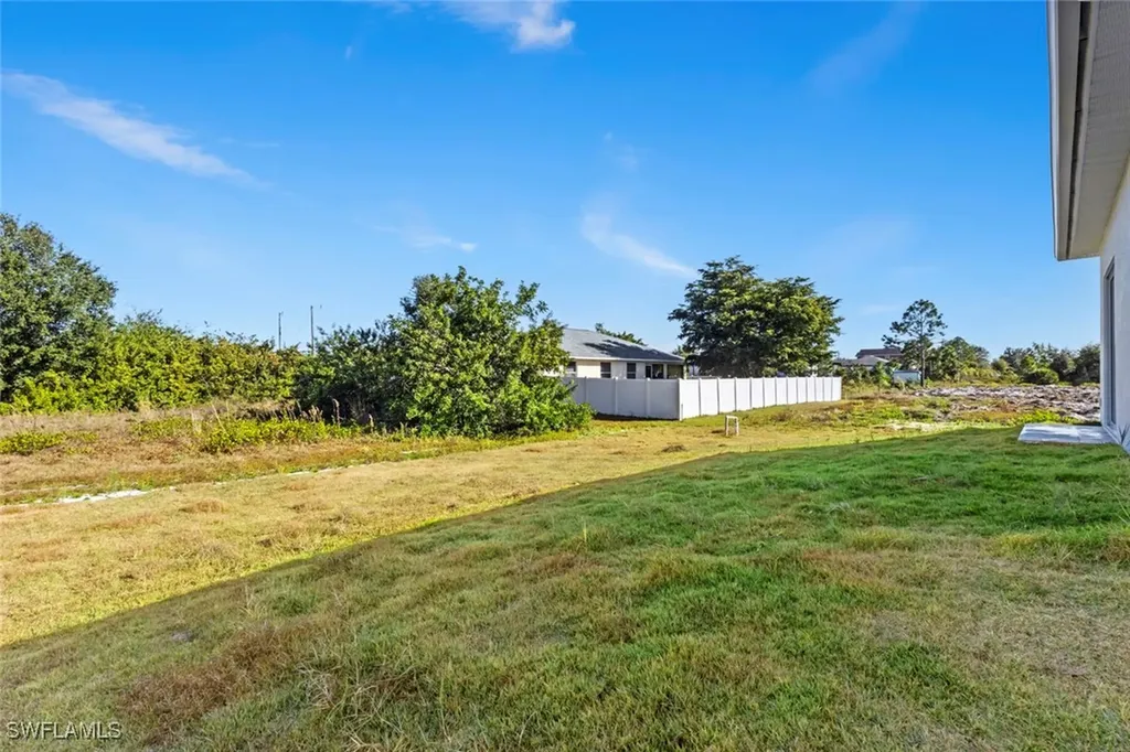 535 Manhattan Street E Lehigh Acres FL 33974