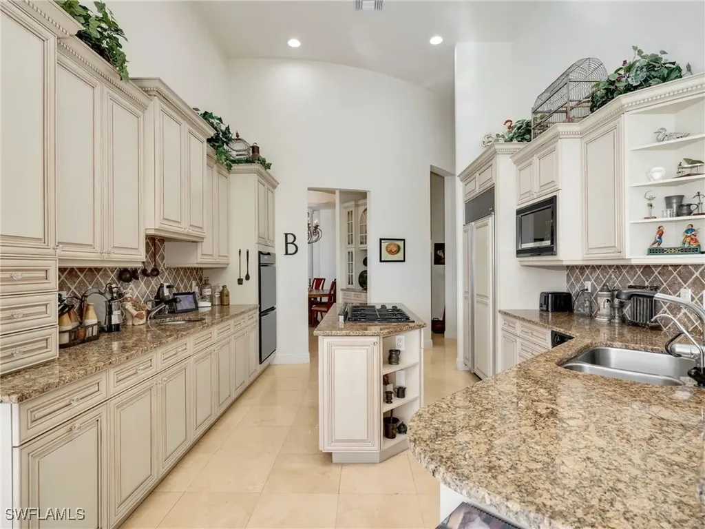2984 Saint Barnabas Court Naples FL 34105