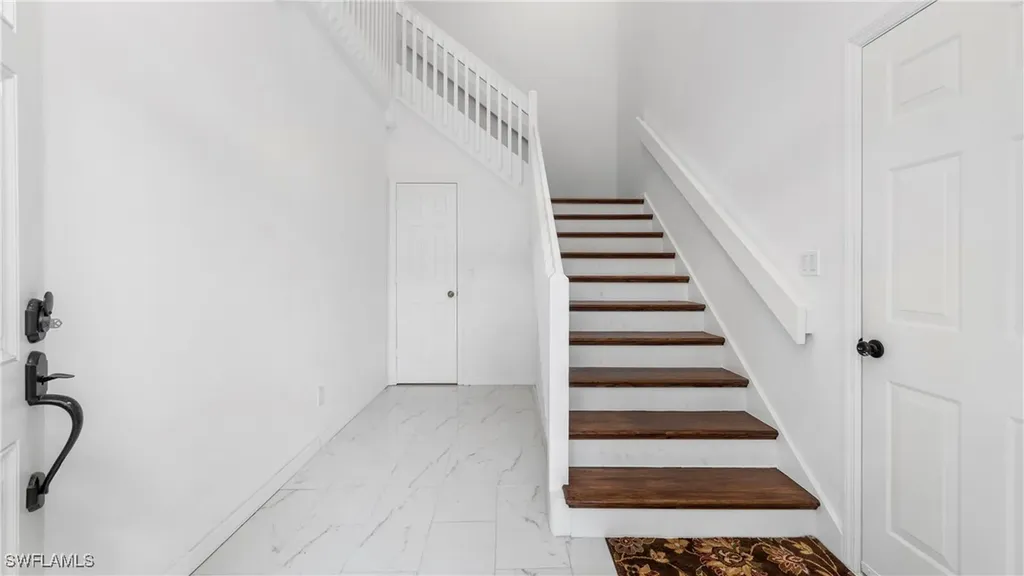 252 Via Perignon Naples FL 34119
