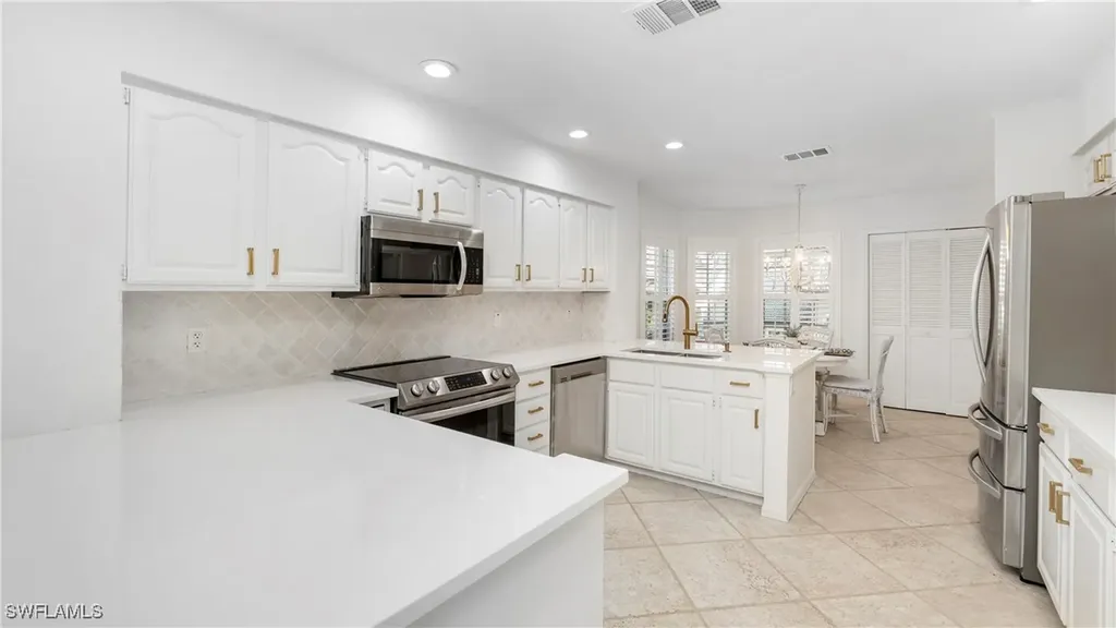 252 Via Perignon Naples FL 34119