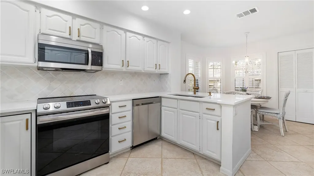 252 Via Perignon Naples FL 34119