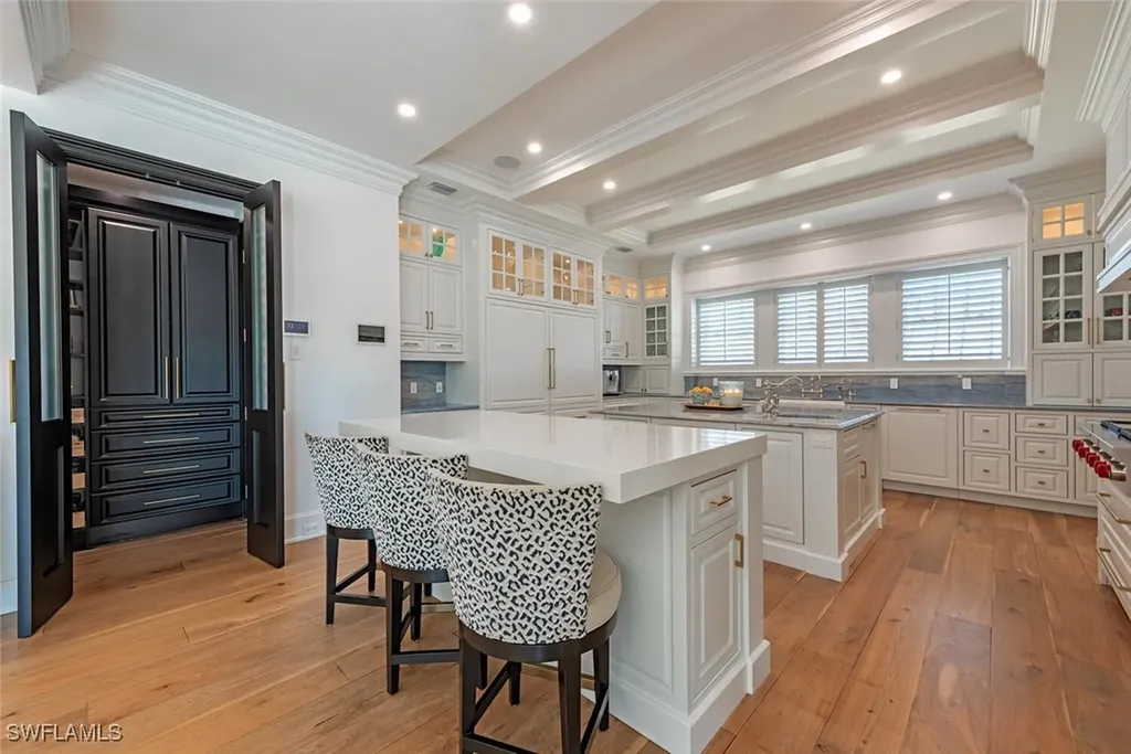 140 3rd Avenue S Naples FL 34102