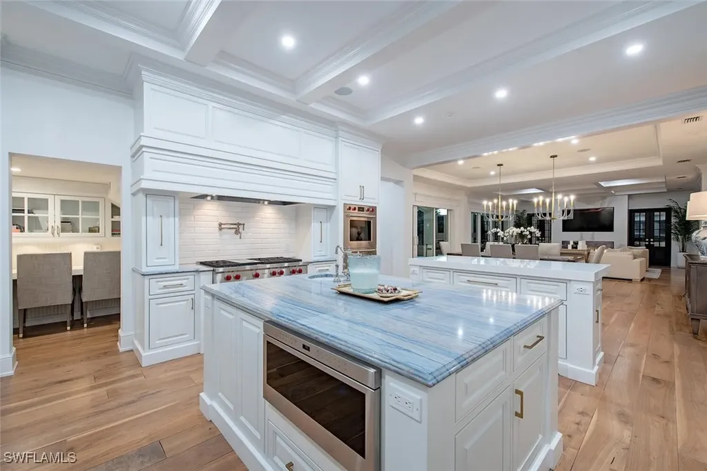 140 3rd Avenue S Naples FL 34102