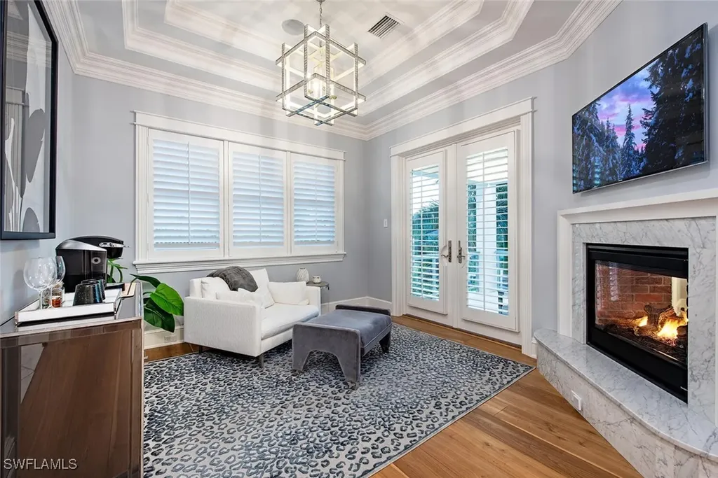 140 3rd Avenue S Naples FL 34102