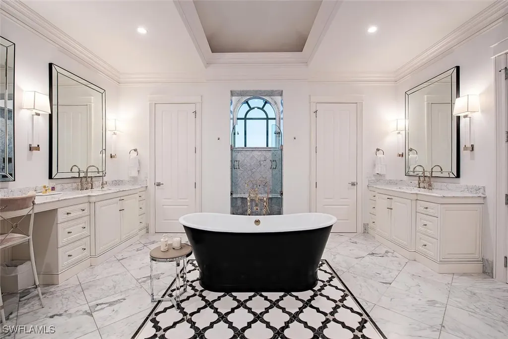 140 3rd Avenue S Naples FL 34102