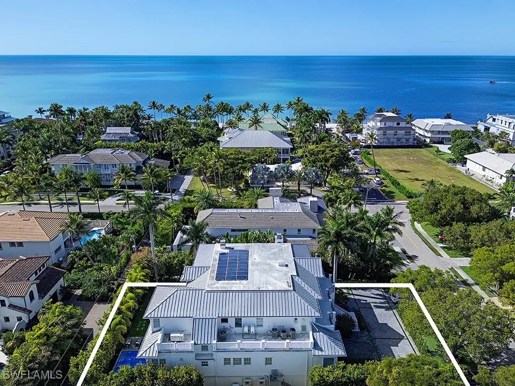 140 3rd Avenue S Naples FL 34102
