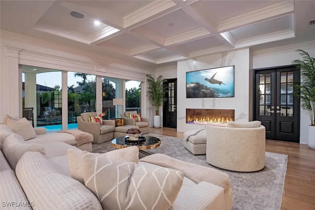 140 3rd Avenue S Naples FL 34102