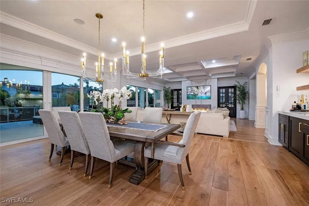 140 3rd Avenue S Naples FL 34102