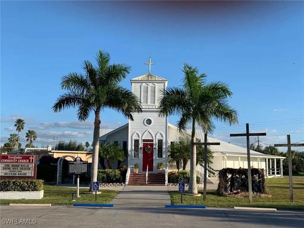 202 Broadway Avenue E Everglades City FL 34139